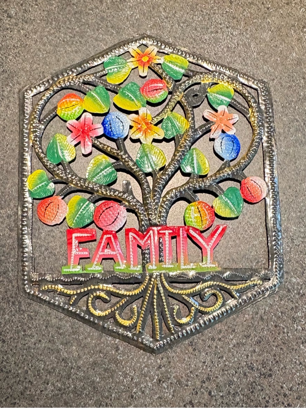 Metal FAMILY plaque for wall hanging